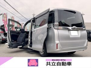ヴォクシー X 助手席リフトアップ 送迎仕様