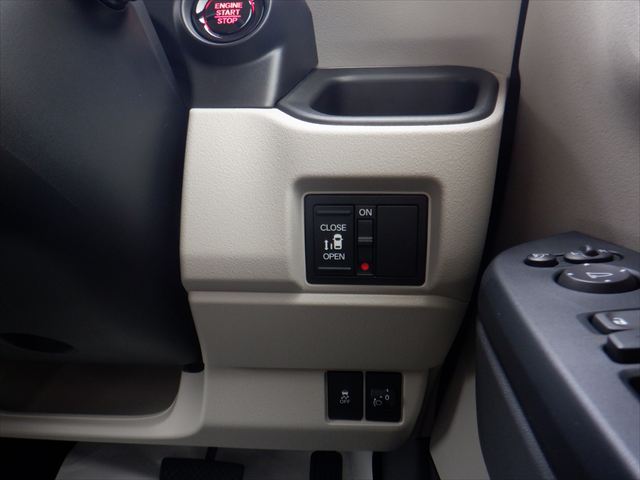 Ｎ－ＢＯＸ スロープ 4WD
