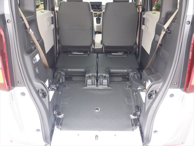 Ｎ－ＢＯＸ スロープ 4WD