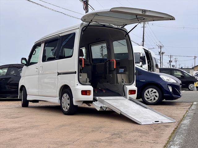 アトレーワゴン スロープ　４ＷＤ