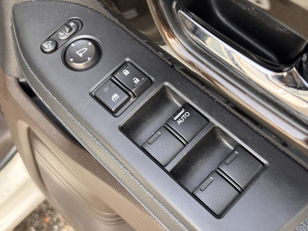 Ｎ－ＢＯＸ Ｌ・スロープ ４ＷＤ