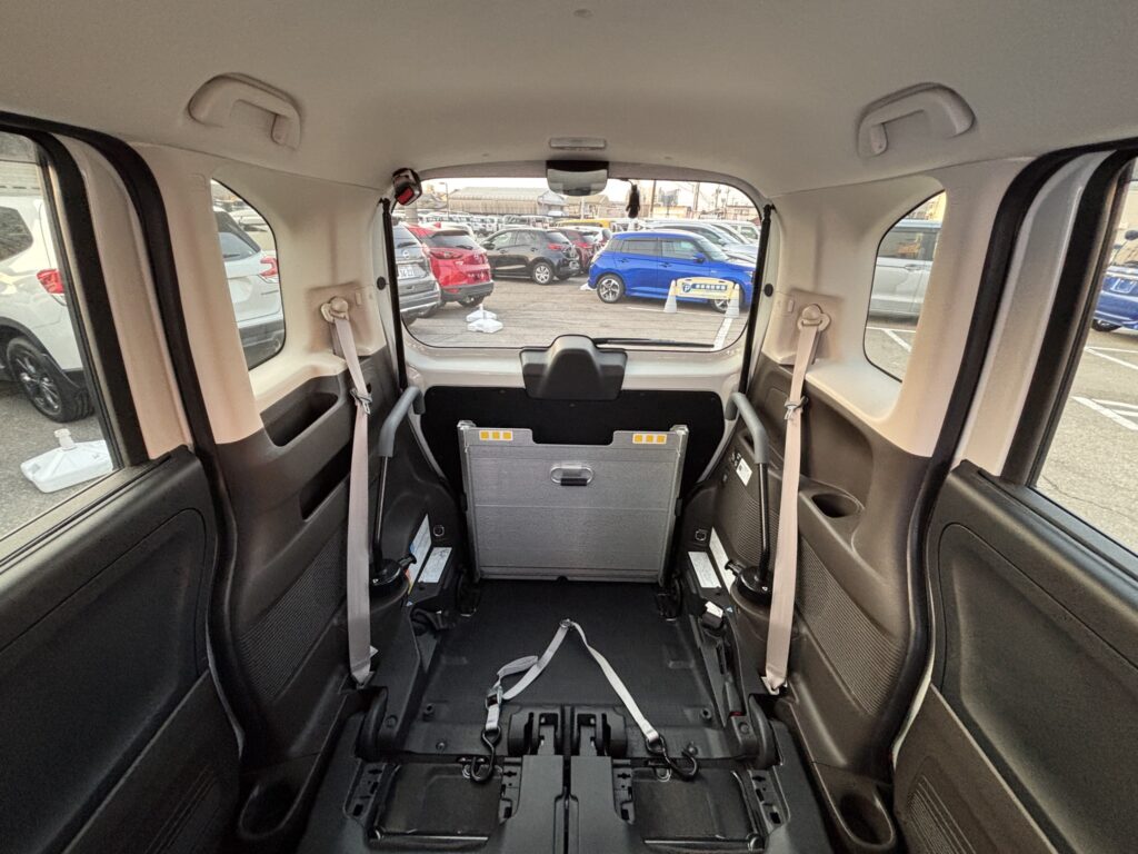 Ｎ－ＢＯＸ Ｌ・スロープ ４ＷＤ