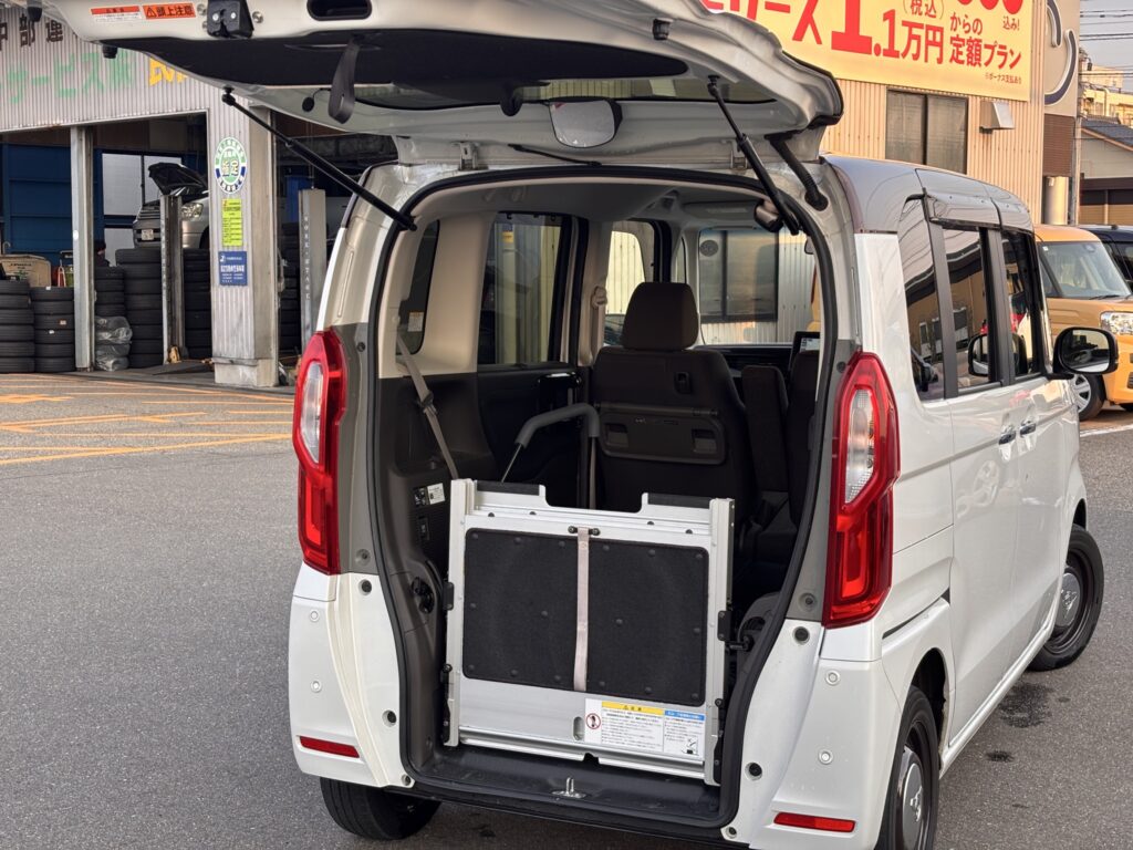 Ｎ－ＢＯＸ Ｌ・スロープ ４ＷＤ