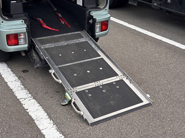ＮＶ１００クリッパーリオ スロープ　４ＷＤ