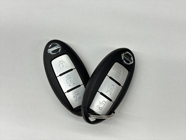 セレナ X 送迎車仕様 4WD