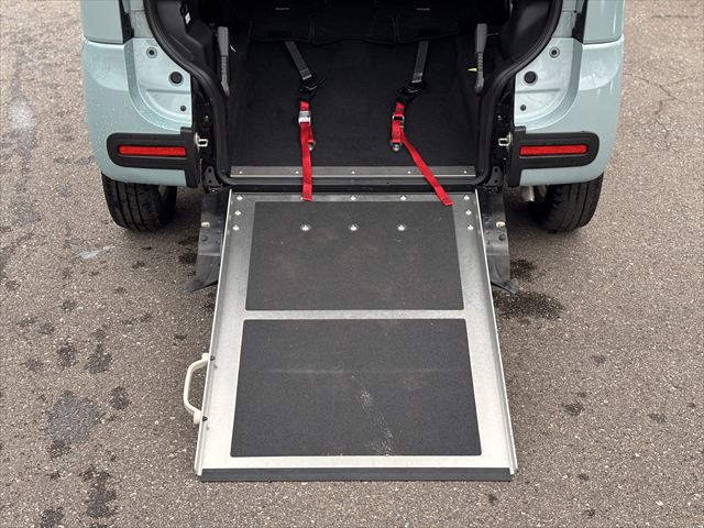 スペーシア HYBRIDX 車いす移動車