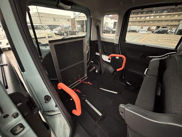 スペーシア HYBRIDX 車いす移動車
