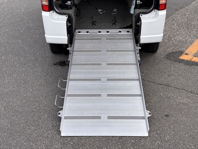 エブリイワゴン スローパー 4WD