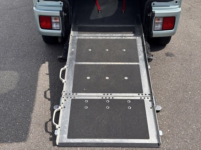 ＮＶ１００クリッパーリオ E チェアキャブ　スロープ　４ＷＤ