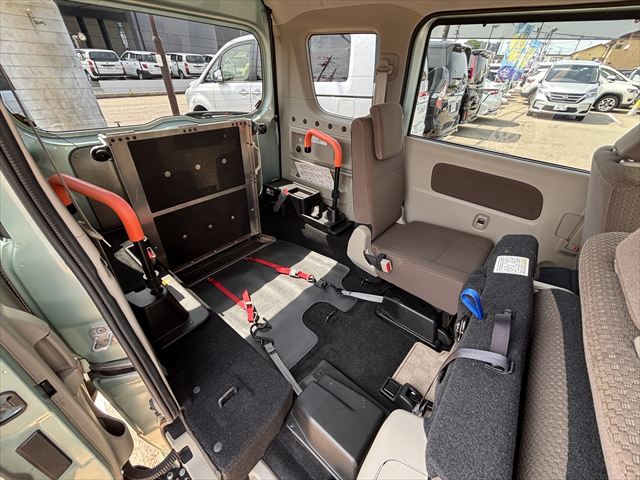 ＮＶ１００クリッパーリオ E チェアキャブ　スロープ　４ＷＤ