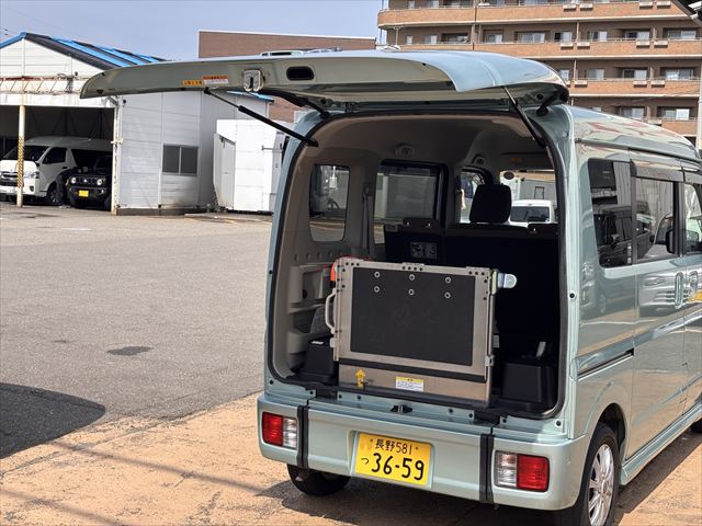 ＮＶ１００クリッパーリオ E チェアキャブ　スロープ　４ＷＤ