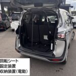 トヨタシエンタ G 助手席回転チルトシート 4WD
