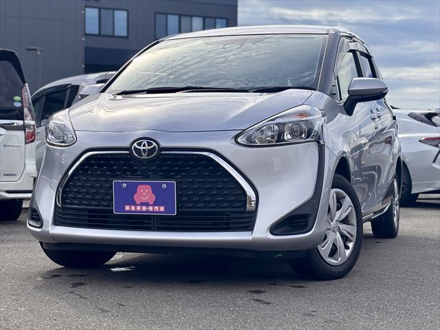 トヨタシエンタ Ｇ 助手席回転チルトシート 4WD