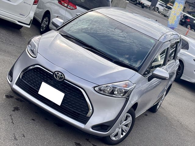 トヨタシエンタ Ｇ 助手席回転チルトシート 4WD