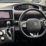 トヨタシエンタ G 助手席回転チルトシート 4WD