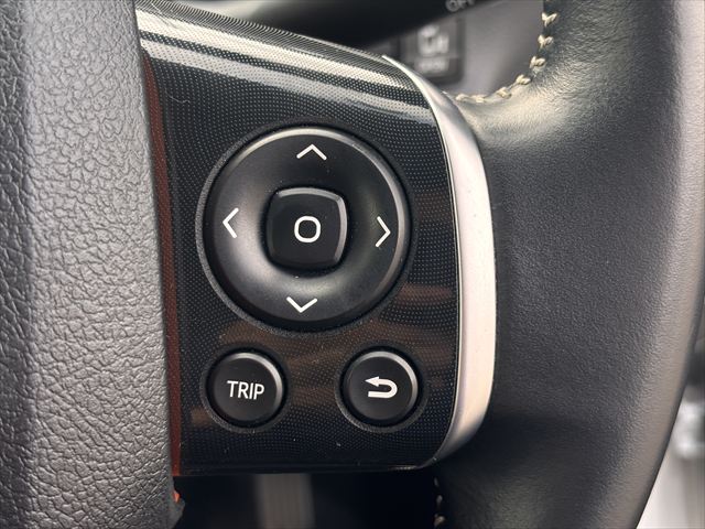 トヨタシエンタ Ｇ 助手席回転チルトシート 4WD