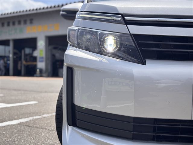 トヨタヴォクシー  ウェルキャブ スロープ ４ＷＤ　