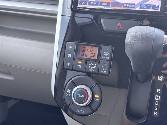 タント Ｘ SAⅡ 助手席リフトアップシート 4WD