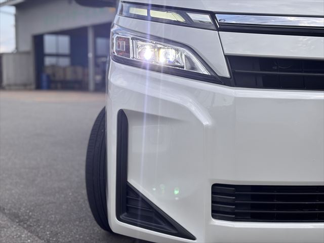 ヴォクシー X スロープ タイプ1 4WD 車いす2人