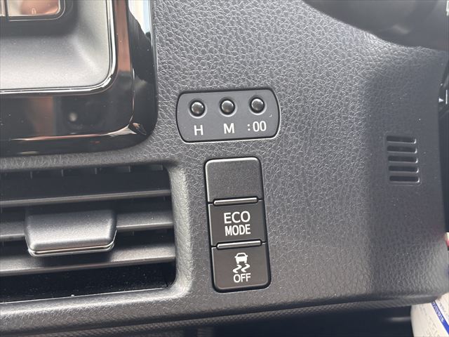 ヴォクシー X スロープ タイプ1 4WD 車いす2人