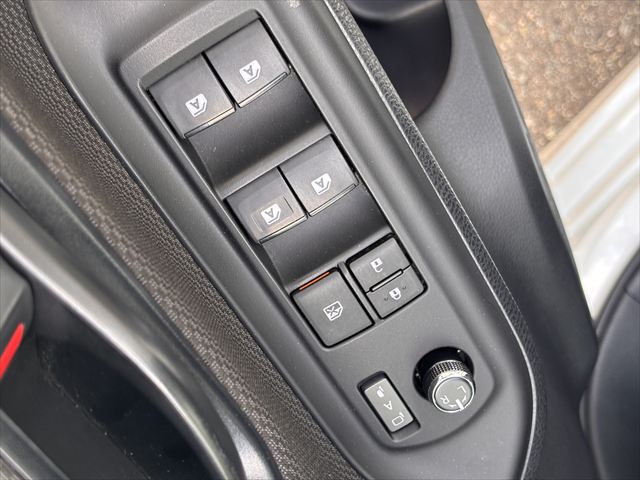 ヴォクシー X スロープ タイプ1 4WD 車いす2人