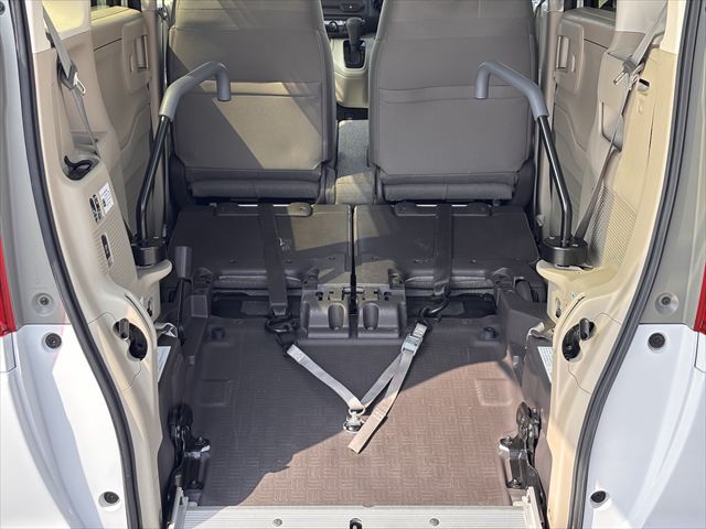 N-BOX G スロープ ホンダセンシング 4WD