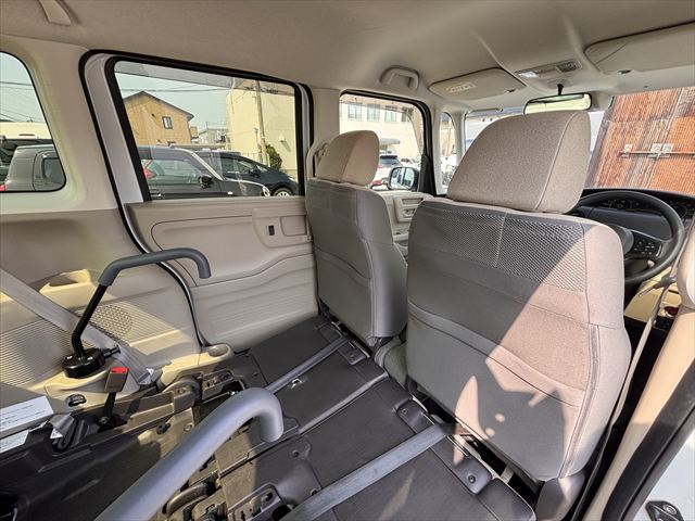 N-BOX G スロープ ホンダセンシング 4WD