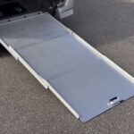 セレナ チェアキャブ スロープ サイドステップ