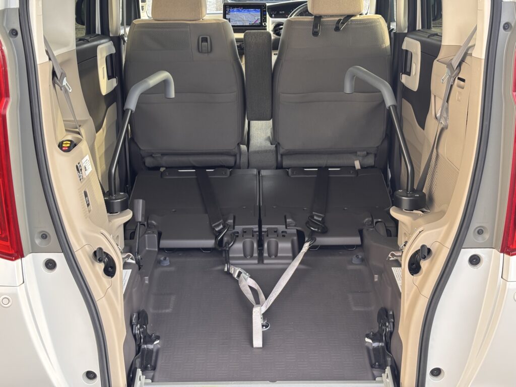 NBOX Gスロープ Lターボホンダセンシング 4WD