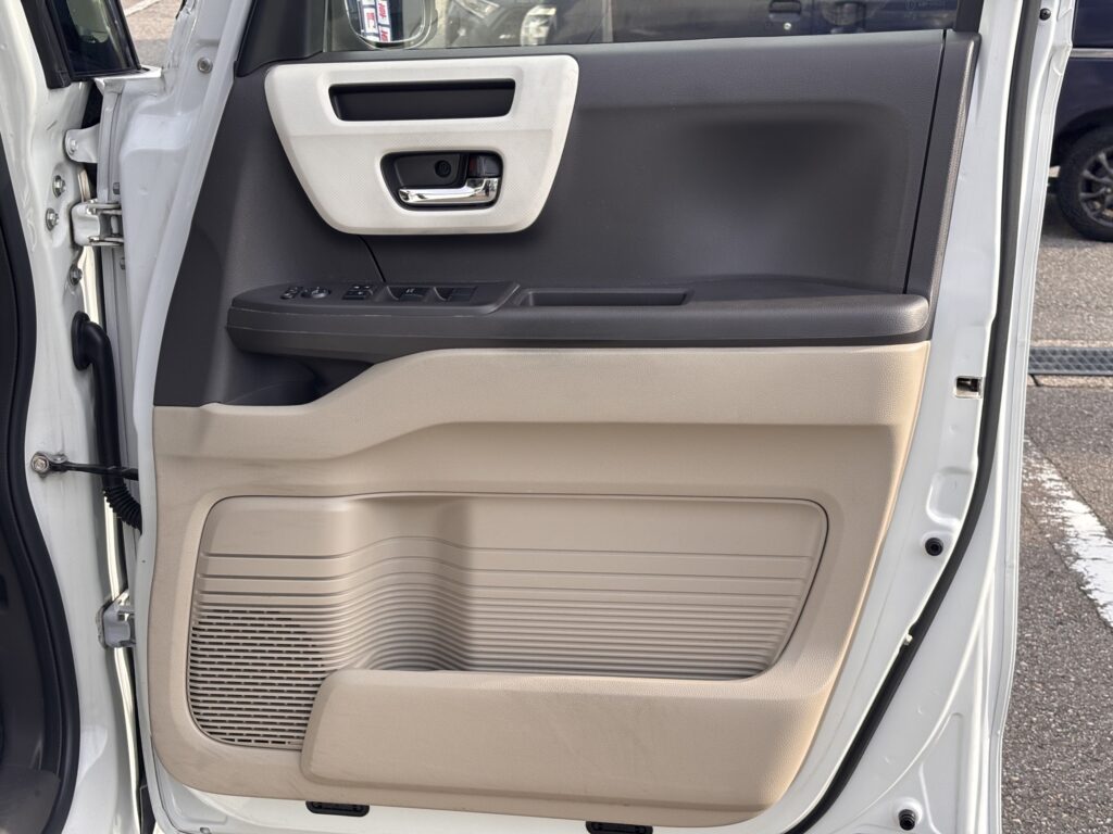 NBOX Gスロープ Lターボホンダセンシング 4WD