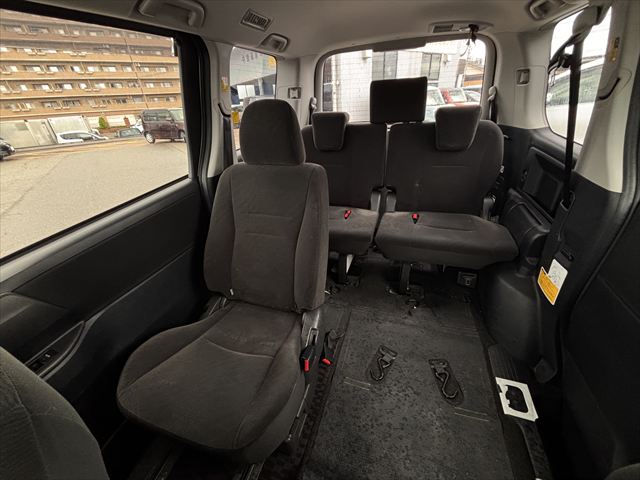 ノア X Lセレクション タイプ1 車いす2名仕様 4WD