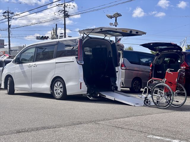 ノア X ウェルキャブ タイプ2 4WD