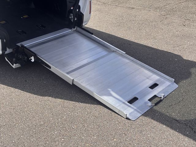 ノア X ウェルキャブ タイプ2 4WD