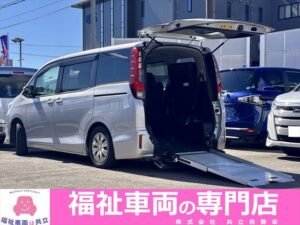 ★準備中★ノア X タイプ1 車いす2人 4WD