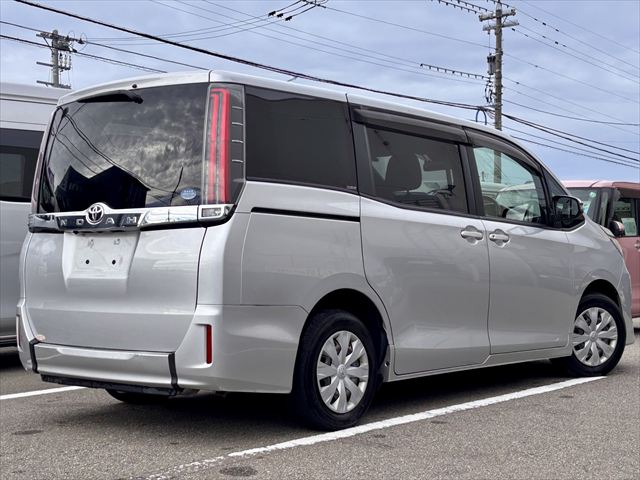 ノア X タイプ1 車いす2人 4WD