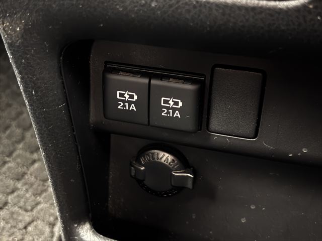 ノア X タイプ1 車いす2人 4WD