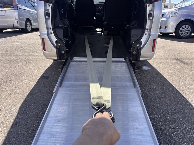 ★準備中★ノア X タイプ1 車いす2人 4WD