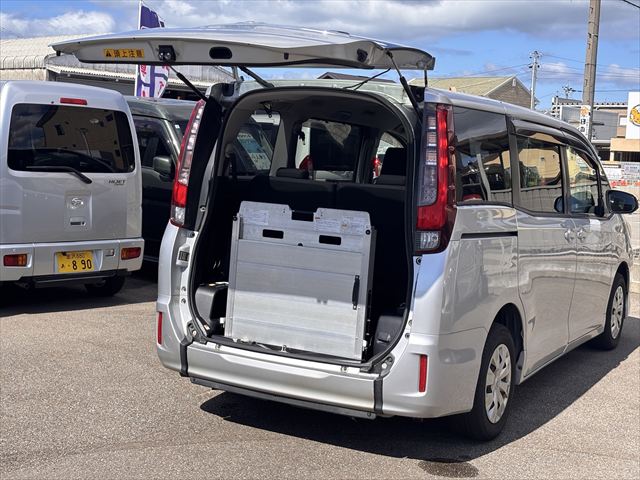 ★準備中★ノア X タイプ1 車いす2人 4WD