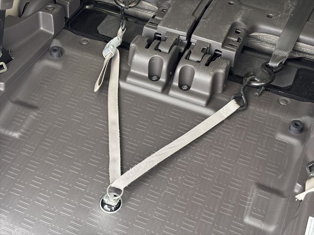 NBOX Gスロープ Lターボ 4WD