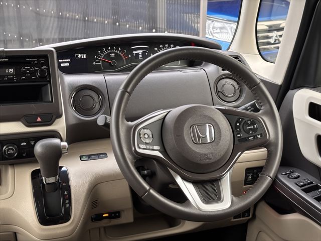 NBOX Gスロープ Lターボ 4WD