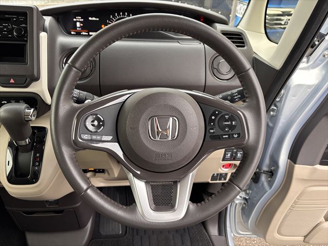 NBOX Gスロープ Lターボ 4WD