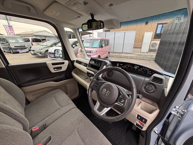 NBOX Gスロープ Lターボ 4WD