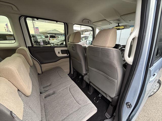 NBOX Gスロープ Lターボ 4WD