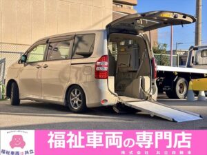 トヨタ ノア スロープ　タイプ１　４ＷＤ