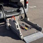 NV350キャラバン チェアキャブ リアリフト 4WD 車いす4人