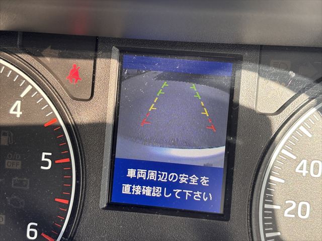 NV350キャラバン チェアキャブ リアリフト 4WD 車いす4人