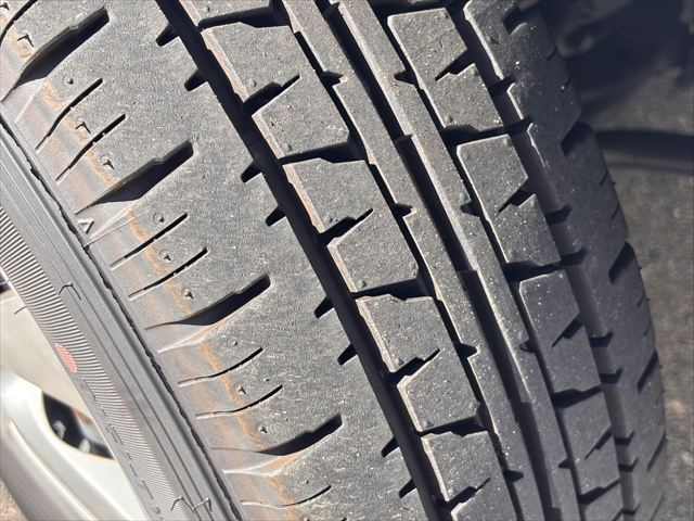 NV350キャラバン チェアキャブ リアリフト 4WD 車いす4人