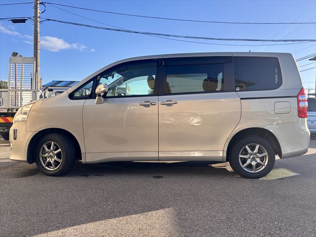 トヨタ ノア スロープ　タイプ１　４ＷＤ