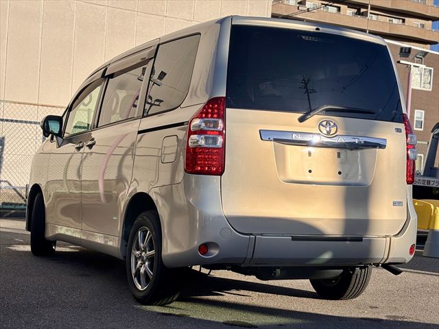 トヨタ ノア スロープ　タイプ１　４ＷＤ