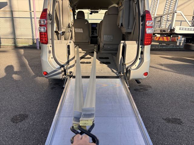 トヨタ ノア スロープ　タイプ１　４ＷＤ